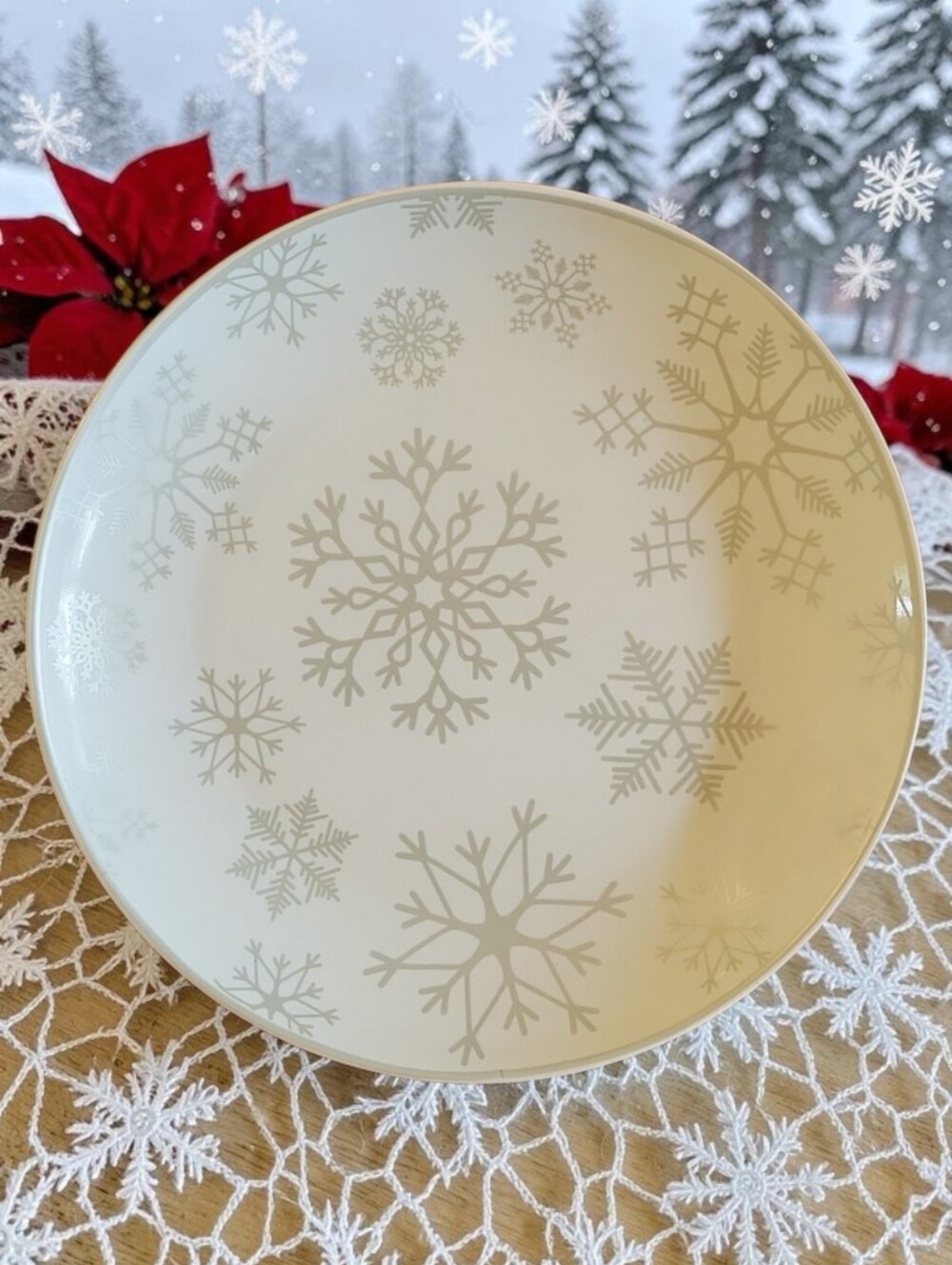 NWT ©2018 Robert Stanley Christmas Salad Dessert Plate Silver Snowflakes 8"